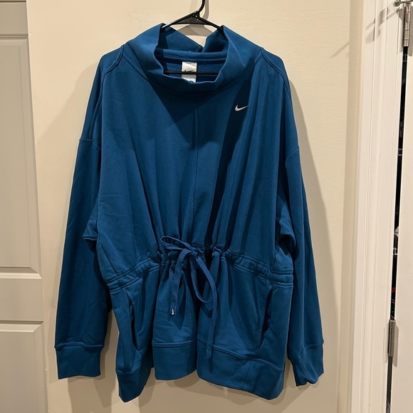 Nike Tops - Nike Women’s Size 3X Loose Fit Funnel Neck Pullover NWT